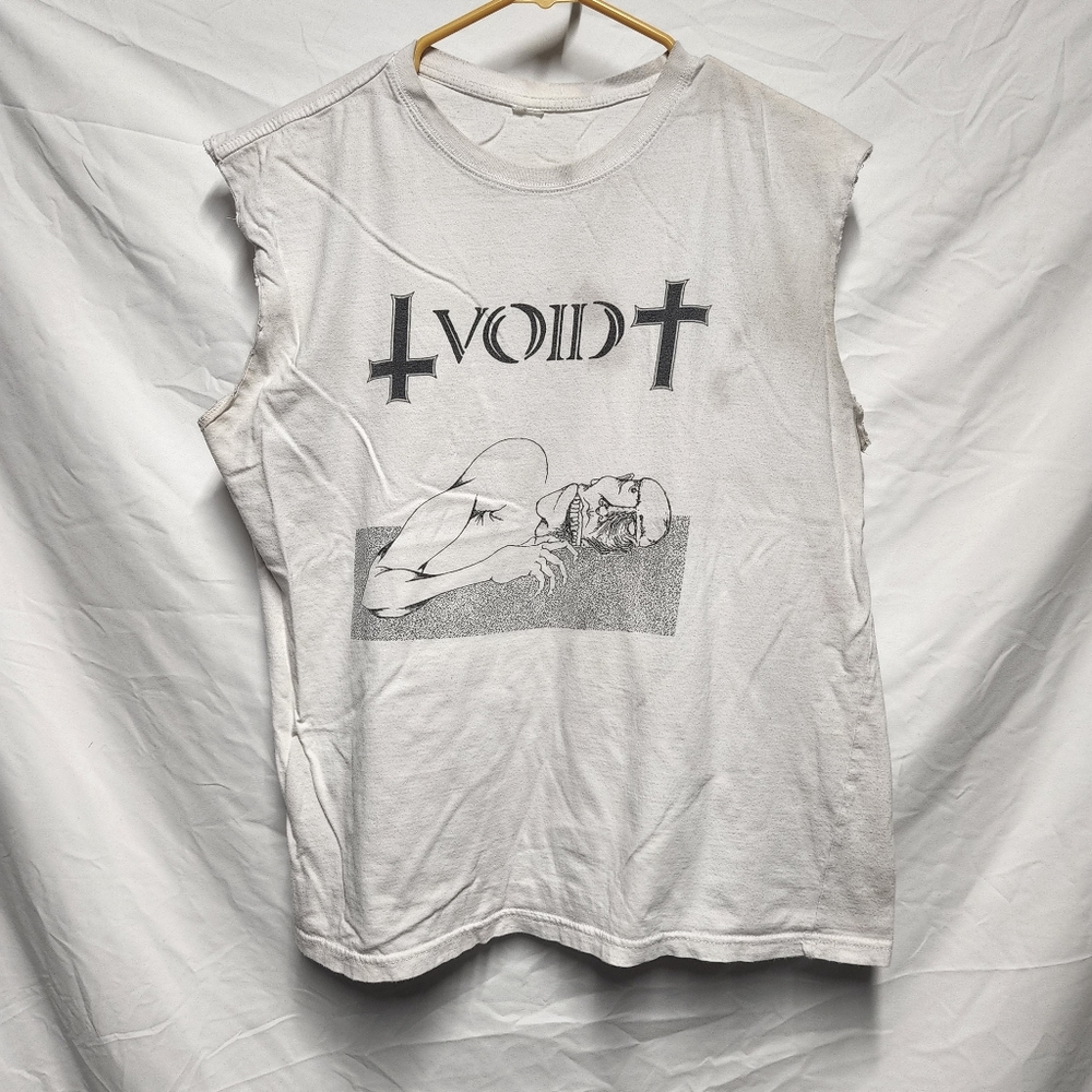 Void cutoff shirt